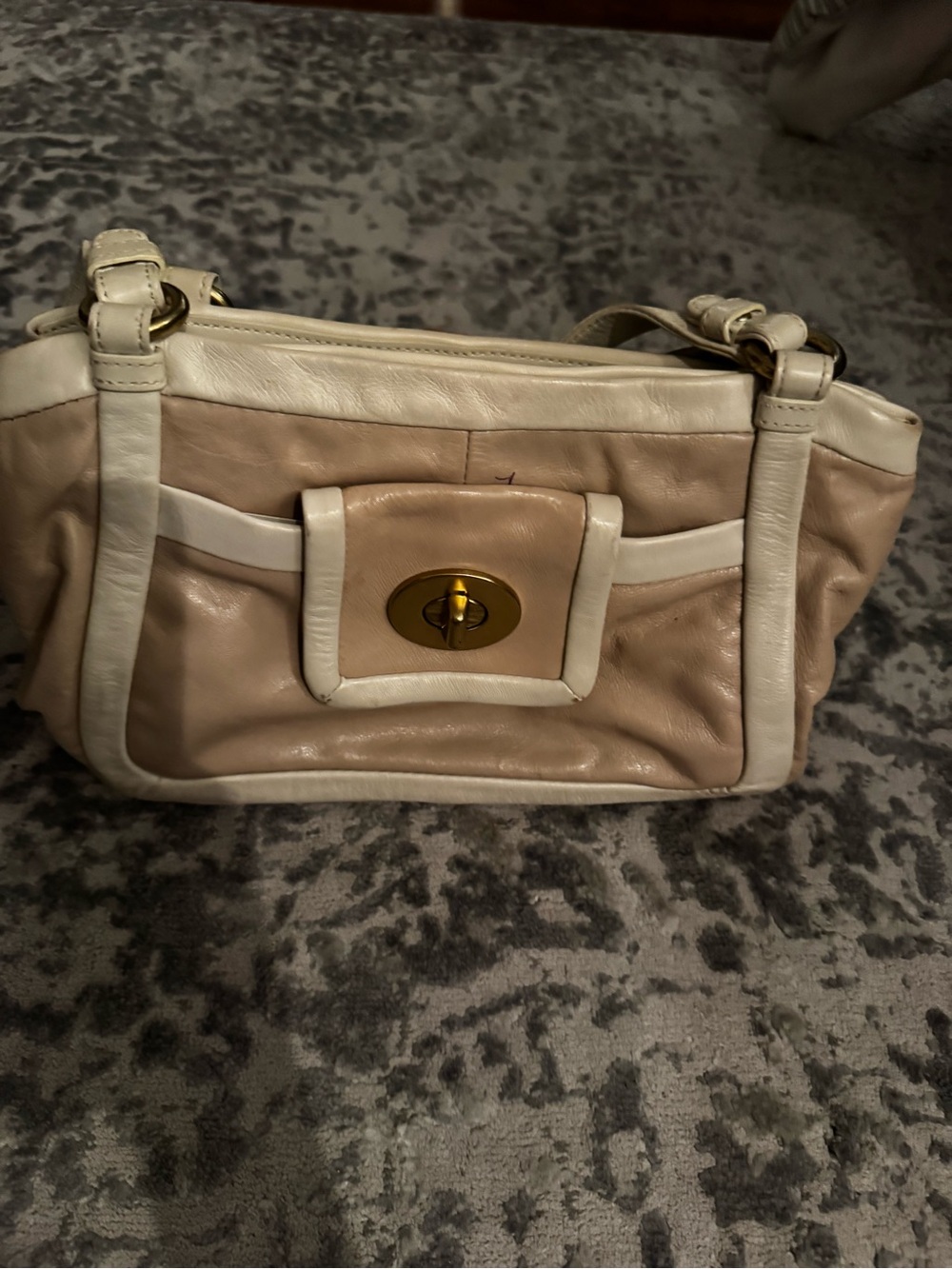 Coach Beige and White Leather Turn-Lock Shoulder Bag